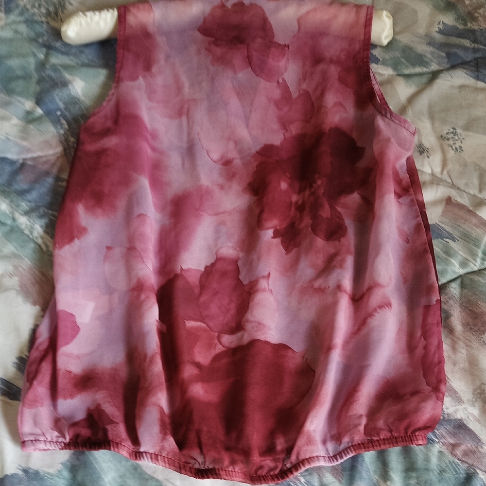 New York & Company Sleeveless Blouse - Red and Pink - Picture 5 of 5